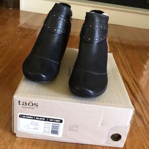 Taos Ultimo Leather Studded Ankle Boots